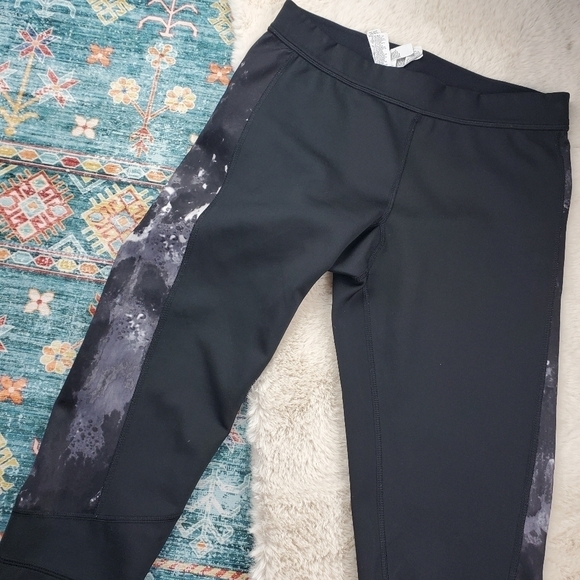 Adidas Black Gray Tech Fit Crop Medium - Picture 4 of 9